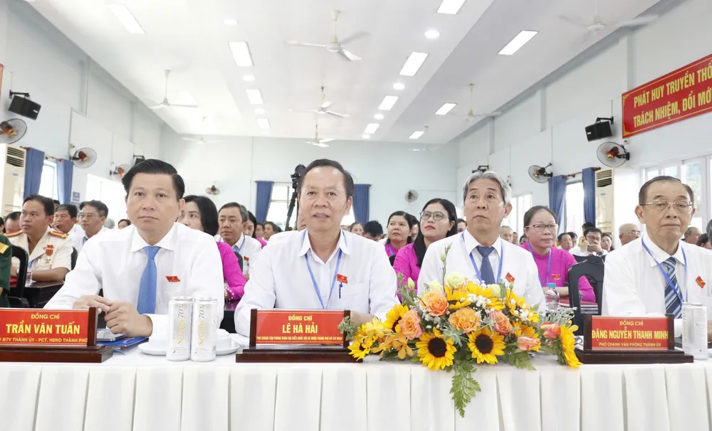Đại biểu dự đại hội z6922590739959_aa02a40131f9bdfc60313ce238d4c031.jpg