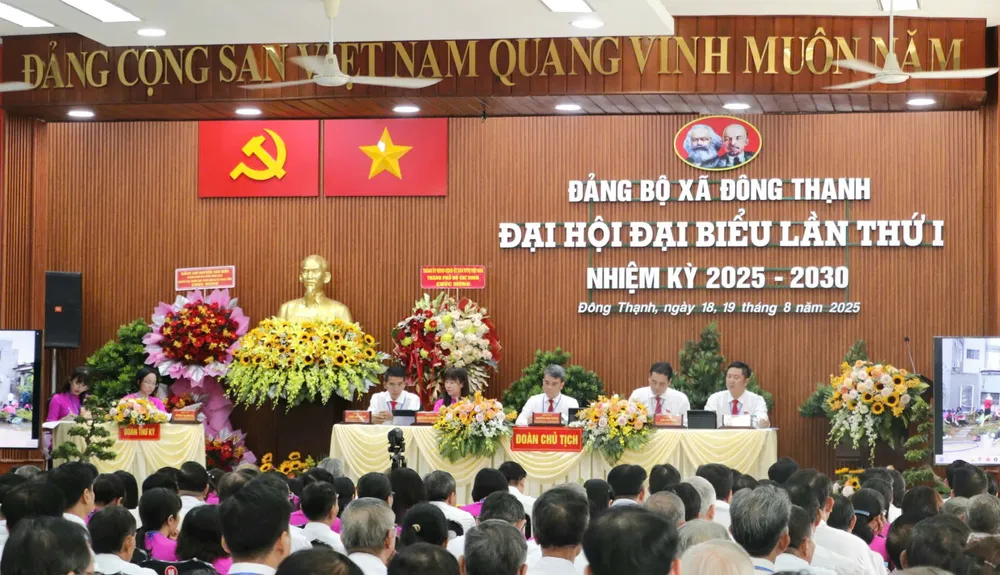 Quang cảnh đại hội z6922590785176_e96d8d9ce323a96dba8ce3fd355f6b12.jpg