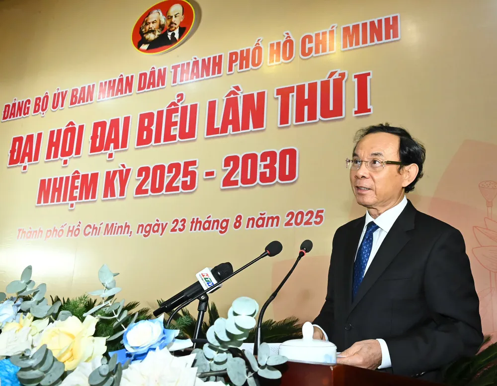 Bí thư Thành ủy TPHCM phát biểu chỉ đạo đại hội. Ảnh: VIỆT DŨNG z6936983535620_1c8b9aa73656c147b5d3d27a552072ce.jpg