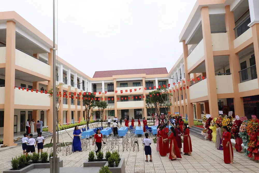 Ngôi trường mới với 20 phòng học và các phòng chức năng z6957464758411_a483742e44407fd3f86730ca91f431db.jpg