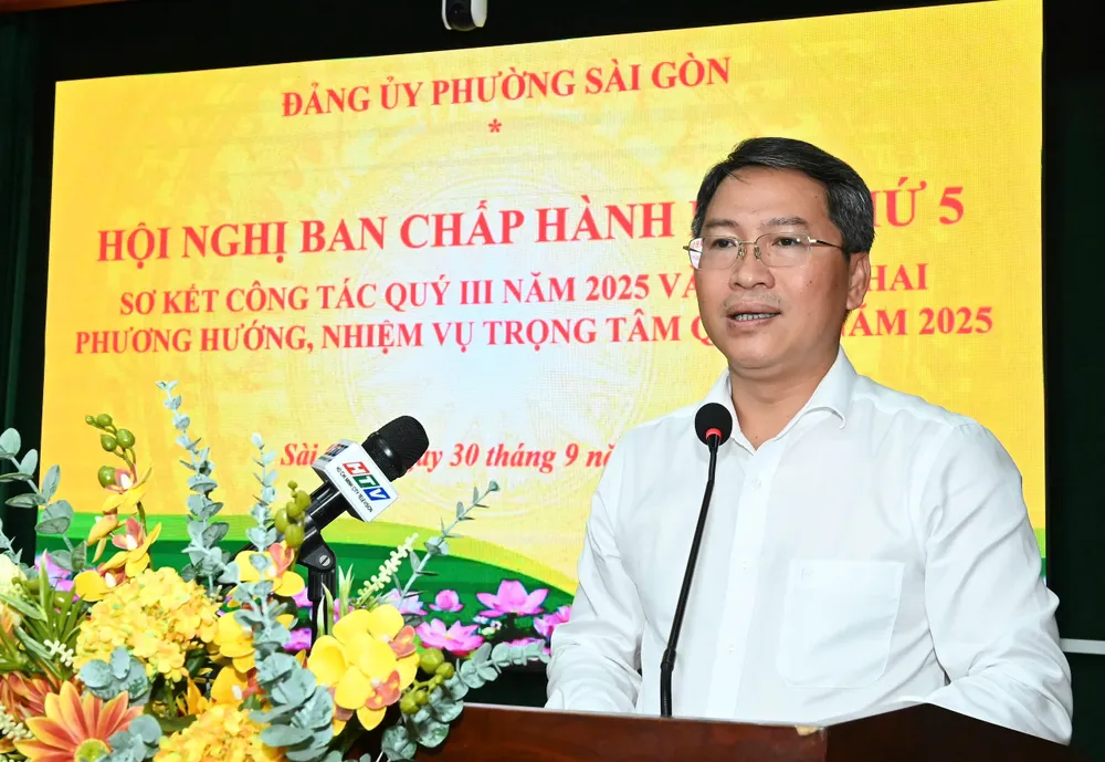 Bí thư Đảng ủy phường Sài Gòn Nguyễn Tấn Phát phát biểu tại hội nghị z7066560118305_913bb31ae1a632dd82eb1ec47fe7b0e8.jpg