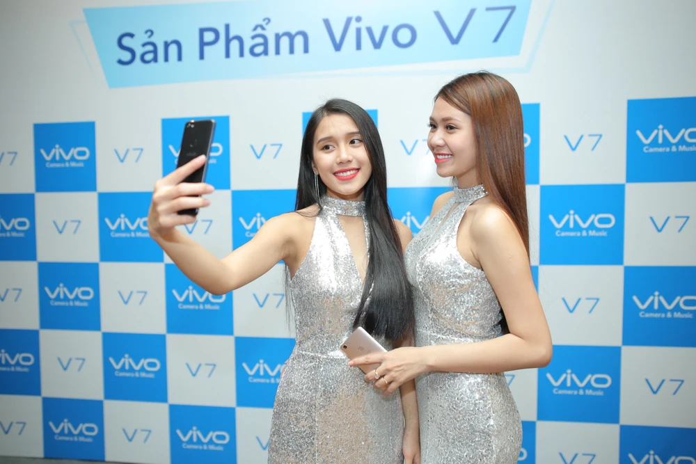 Vivo V7 tập trng vào khả năng chụp selfie 