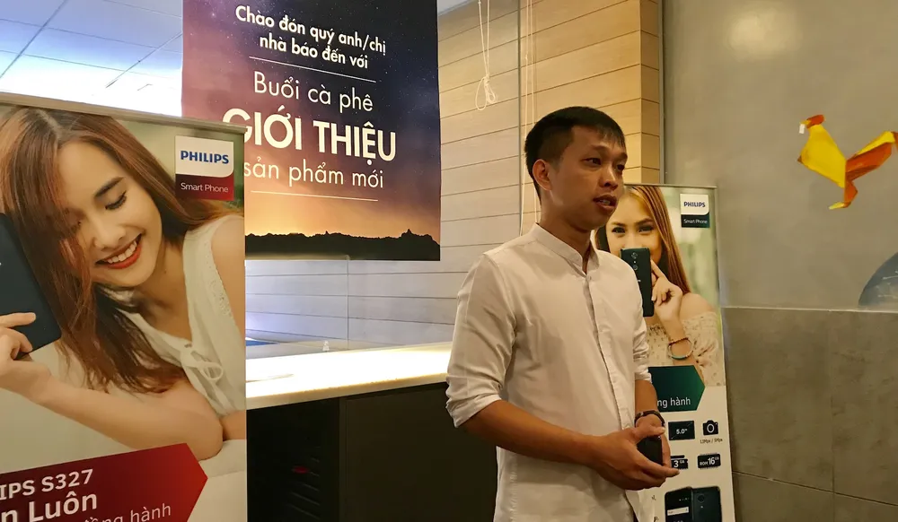 Philips Mobile Việt Nam công bố  S327 và S329 ảnh 3