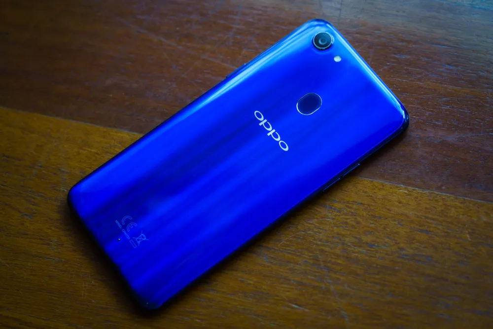 Chỉ có 4.500 máy OPPO F5 xanh thạch anh ảnh 1 Chỉ có 4.500 máy OPPO F5 xanh thạch anh ảnh 1