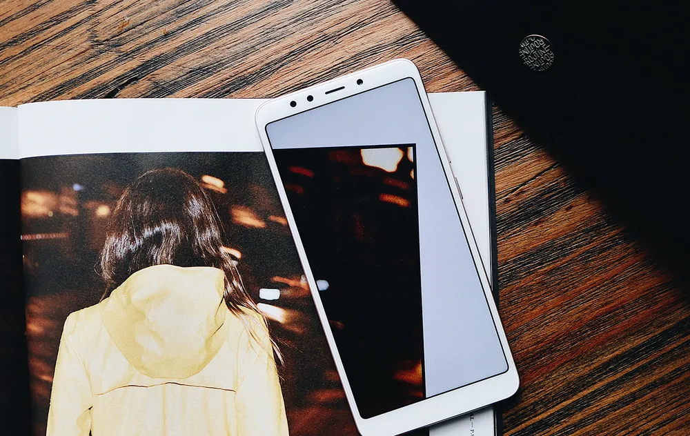 Mua Xiaomi Redmi 5 Plus gần 4 triệu đồng tặng sạc dự phòng 10.000 mAh ảnh 2