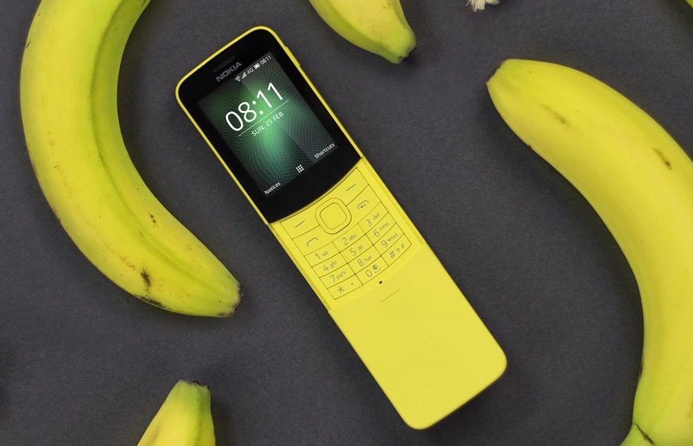 Nokia 8110 có thiết kế như "quả chuối" 