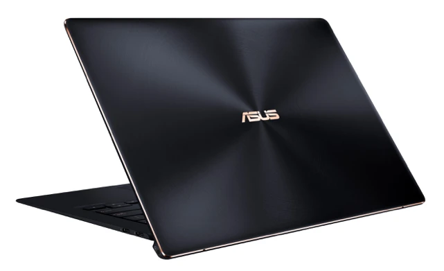 Thiết kế bản lề ErgoLift thông minh của ZenBook S