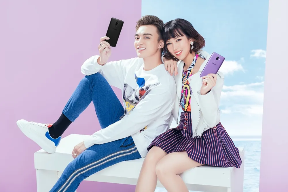 Trẻ trung và cá tính với Galaxy J8 ảnh 2