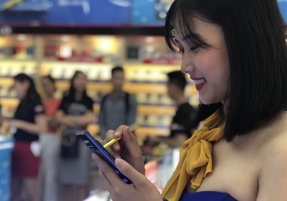 FPT Shop chính thức mở bán Note9