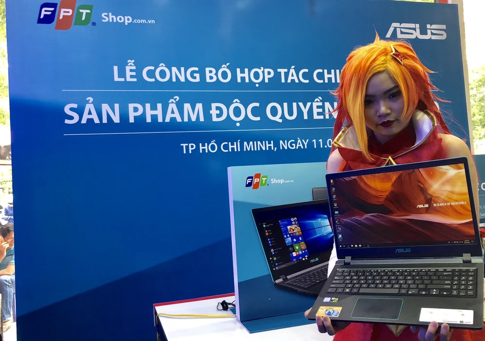 FPT Shop độc quyền bán ASUS F560