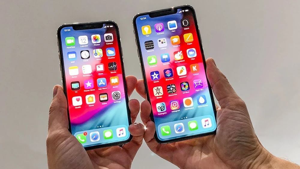 iPhone XS, XS Max