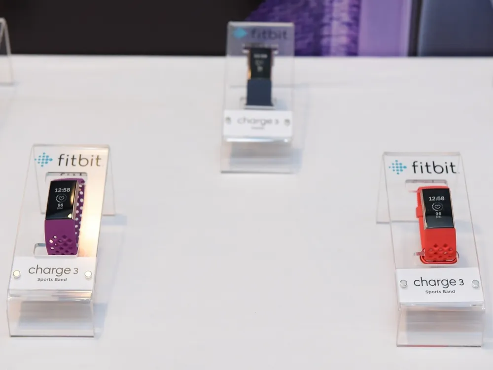 Fitbit Charge 3 giá thấp nhất gần 3,8 triệu đồng ảnh 2 Fitbit Charge 3 giá thấp nhất gần 3,8 triệu đồng ảnh 2