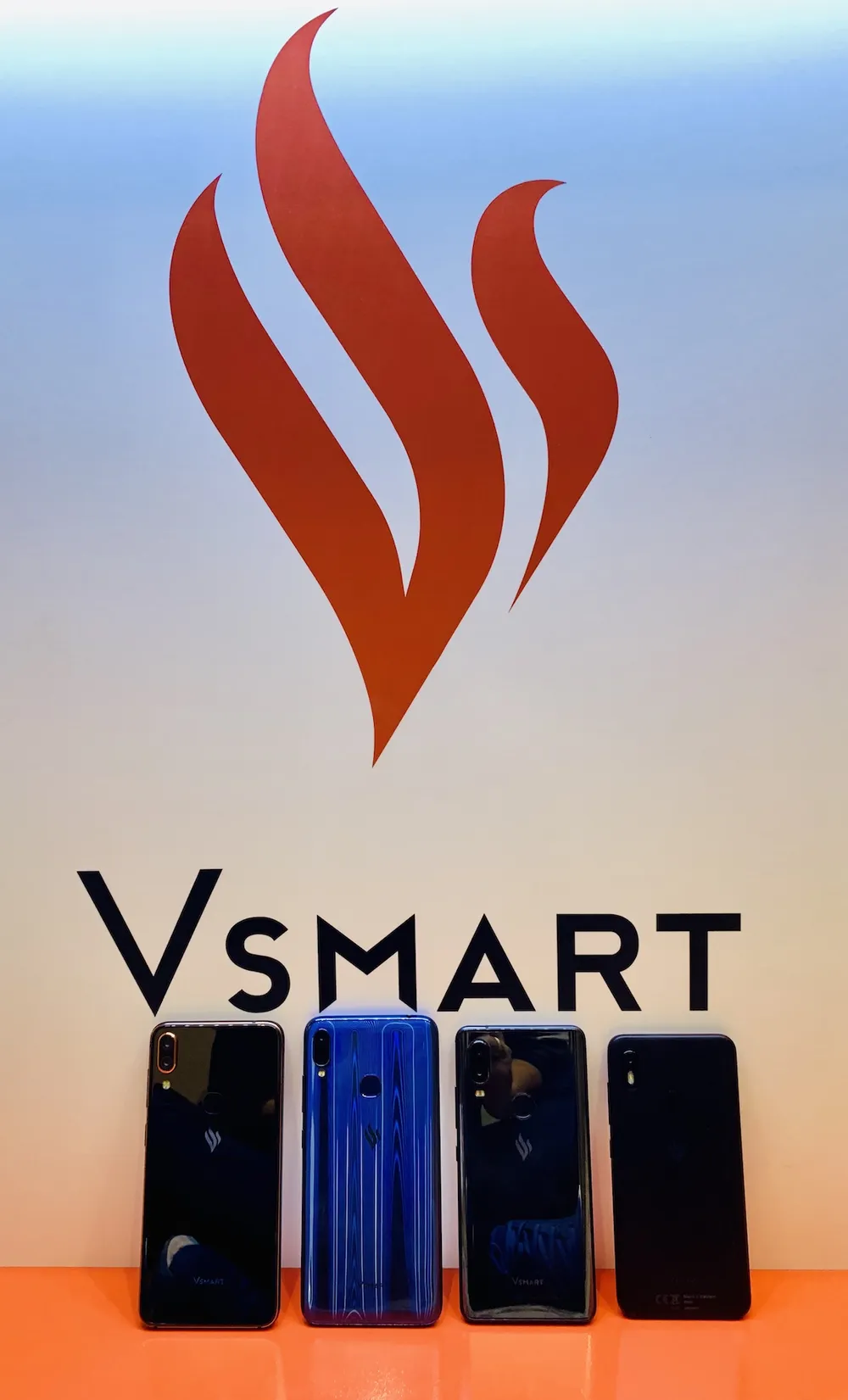 Điện thoại Vsmart rẻ hơn dự kiến ảnh 3 Điện thoại Vsmart rẻ hơn dự kiến ảnh 3
