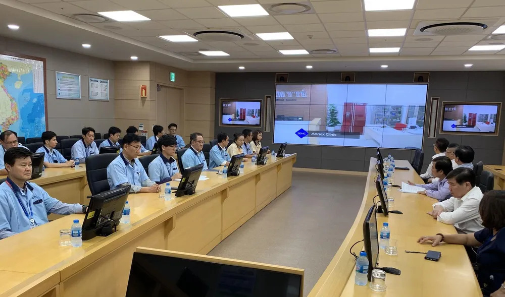 Chủ tịch UBND TPHCM Nguyễn Thành Phong làm việc với doanh nghiệp trong SHTP ảnh 4 Chủ tịch UBND TPHCM Nguyễn Thành Phong làm việc với doanh nghiệp trong SHTP ảnh 4