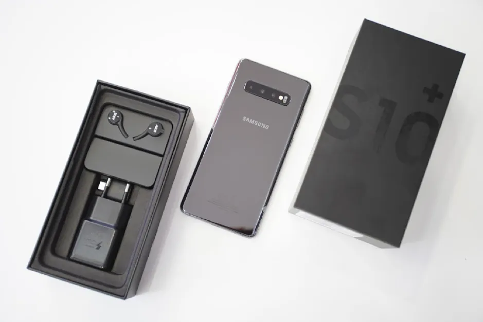 Di Động Việt mở bán Samsung Galaxy S10+ 1TB, giá dưới 30 triệu đồng ảnh 3 Di Động Việt mở bán Samsung Galaxy S10+ 1TB, giá dưới 30 triệu đồng ảnh 3