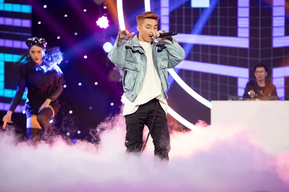 OPPO F11 Pro và F11 “Chuẩn thần thái - Sáng chân dung” chính thức giới thiệu tại Việt Nam ảnh 2