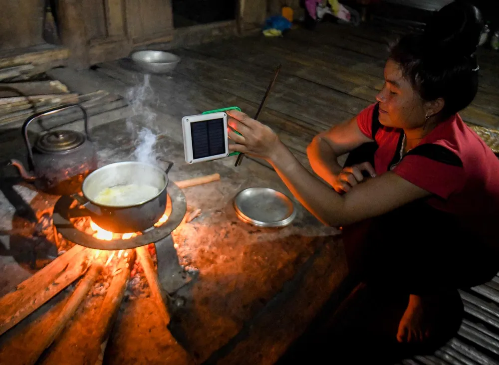 “Mặt trời mơ ước” thắp sáng tương lai ở các vùng xa ảnh 3