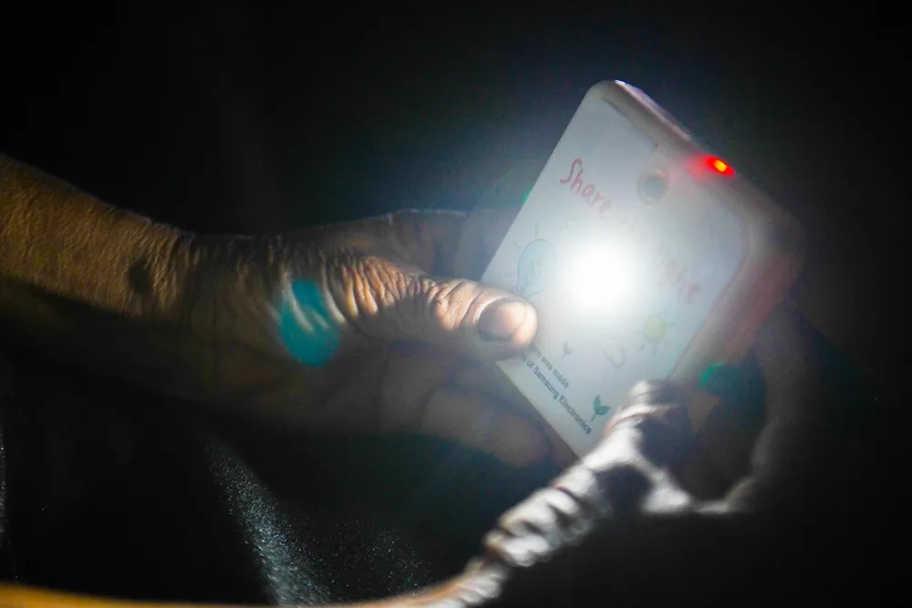 “Mặt trời mơ ước” thắp sáng tương lai ở các vùng xa ảnh 2