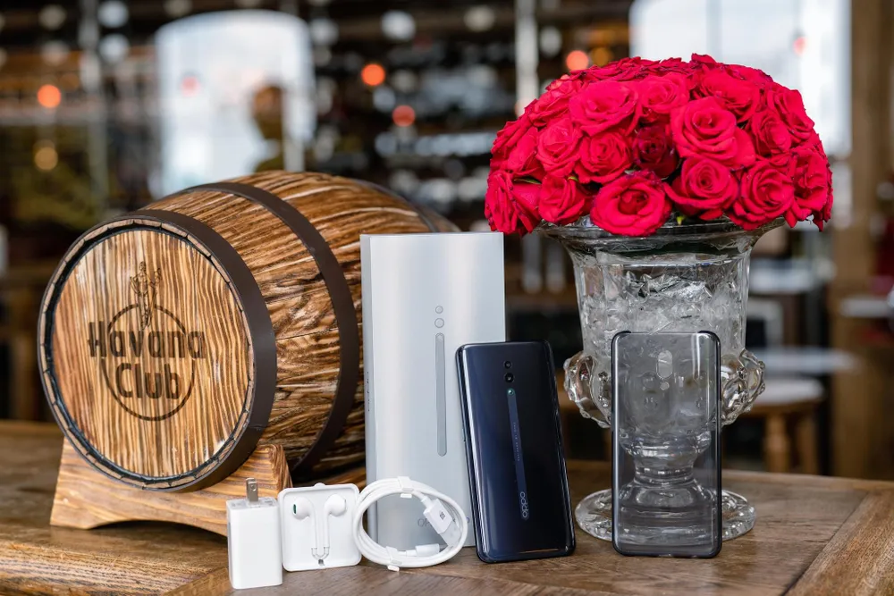 OPPO Reno đẹp từ hộp đến máy ảnh 3