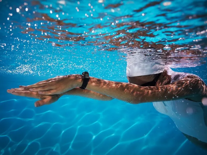 Xiaomi chính thức ra mắt vòng theo dõi sức khỏe thông minh  Mi Smart Band 4 tại Việt Nam ảnh 1