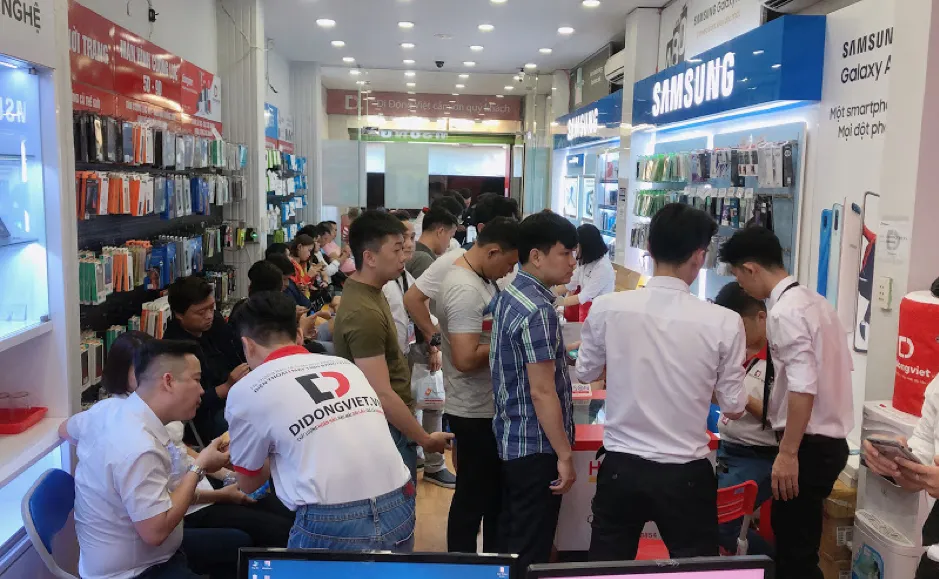 iPhone 11 về dưới 20 triệu đồng, lượng khách hàng tăng đột biến ảnh 2