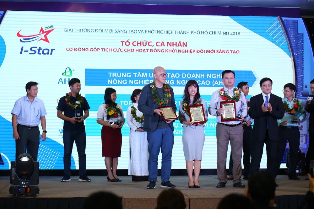 12 cá nhân và tổ chức nhận Giải thưởng Đổi mới sáng tạo và Khởi nghiệp TPHCM 2019  ảnh 2