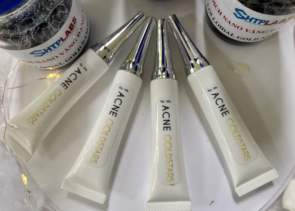 Acne GoldStars, sản phẩm liên kết giữa nghiên cứu, sản xuất và thương mại ảnh 3 Acne GoldStars, sản phẩm liên kết giữa nghiên cứu, sản xuất và thương mại ảnh 3