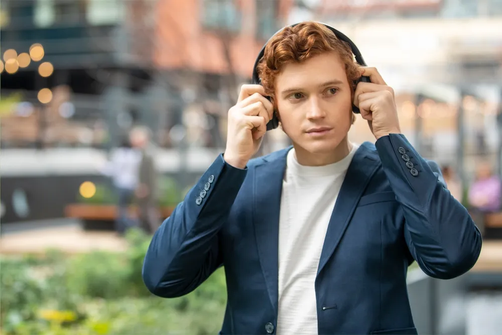 Sony chính thức giới thiệu mẫu tai nghe choàng tai chống ồn WH-1000XM4 ảnh 2