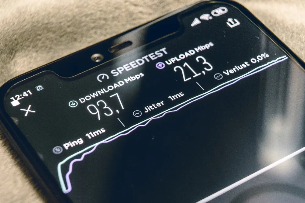 Cách nào giữ an toàn khi dùng 5G? ảnh 1 Cách nào giữ an toàn khi dùng 5G? ảnh 1
