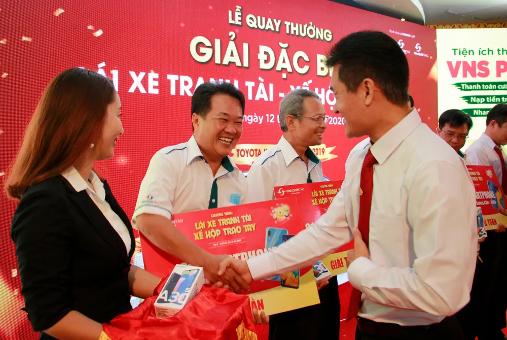 Vinasun Taxi tổ chức Lễ quay thưởng giải đặc biệt 01 xe Toyota Innova 2.0G AT 2019 ảnh 2