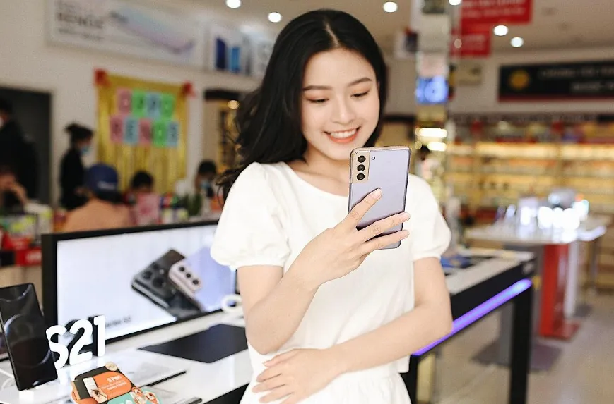 FPT Shop cho khách dùng miễn phí Galaxy S21 Series 14 ngày ảnh 1
