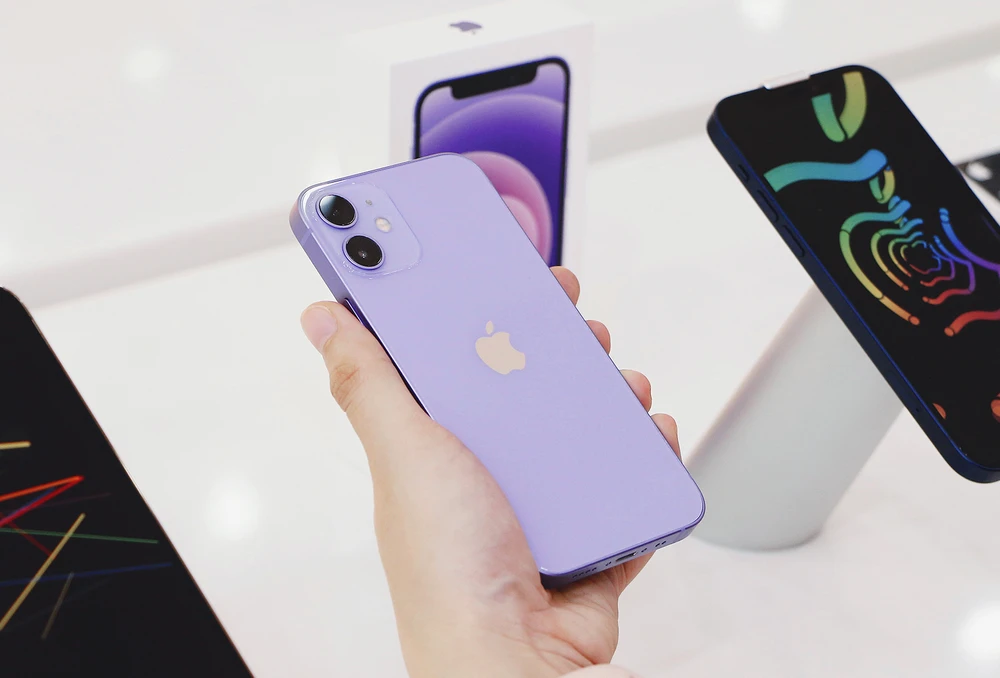 iPhone 12 màu Tím đã có mặt tại FPT Shop