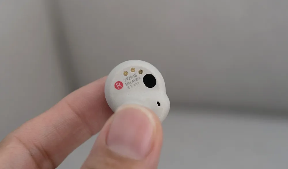 Mở hộp tai nghe Sony WF-1000XM4 chính hãng tại Việt Nam ảnh 6