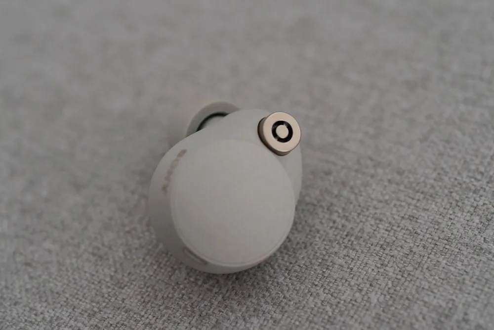 Mở hộp tai nghe Sony WF-1000XM4 chính hãng tại Việt Nam ảnh 7