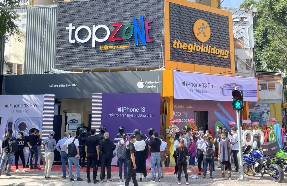 Thế Giới Di Động chính thức ra mắt TopZone, mở bán iPhone 13 ảnh 1 Thế Giới Di Động chính thức ra mắt TopZone, mở bán iPhone 13 ảnh 1