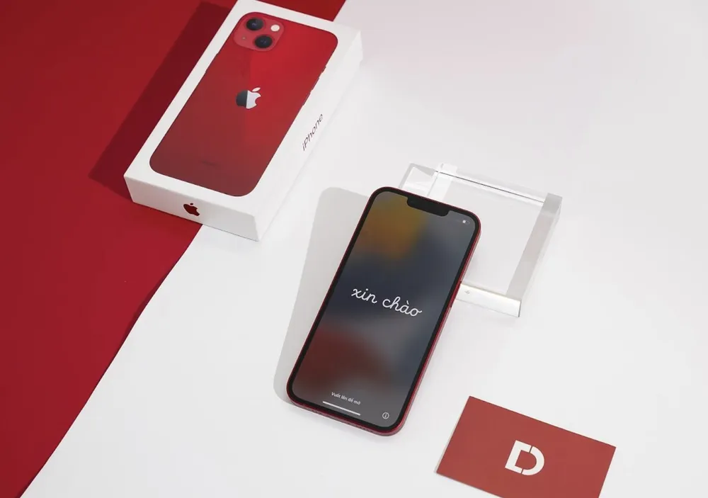 iPhone 13 giảm đến 5 triệu đồng, về mức giá “bình ổn” ảnh 1