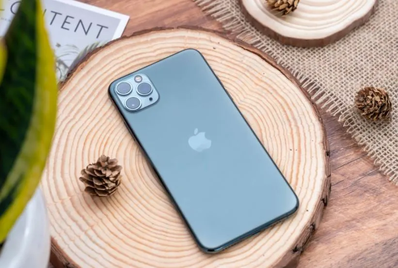 Giá iPhone 11 series về mức rẻ nhất năm, lượng khách tăng đột biến ảnh 1 Giá iPhone 11 series về mức rẻ nhất năm, lượng khách tăng đột biến ảnh 1