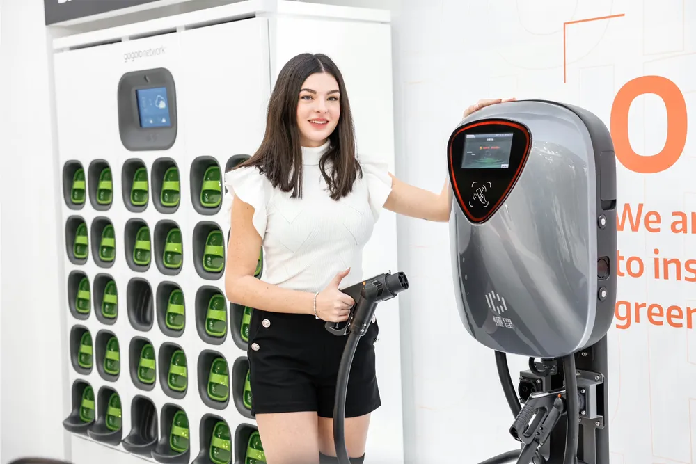 YADEA đột phá với hệ thống đổi pin và công nghệ sạc siêu nhanh  ảnh 3