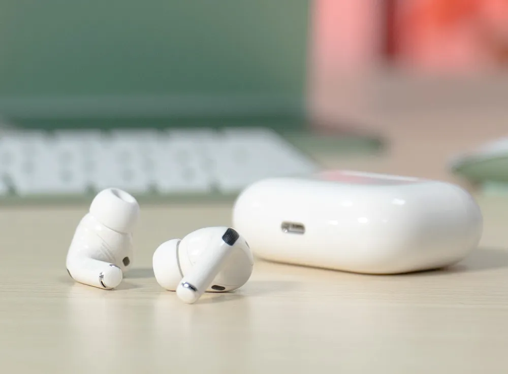 AirPods Pro MagSafe 2021 có gì đặc biệt mà người dùng hào hứng “săn sale“? ảnh 1 AirPods Pro MagSafe 2021 có gì đặc biệt mà người dùng hào hứng “săn sale“? ảnh 1