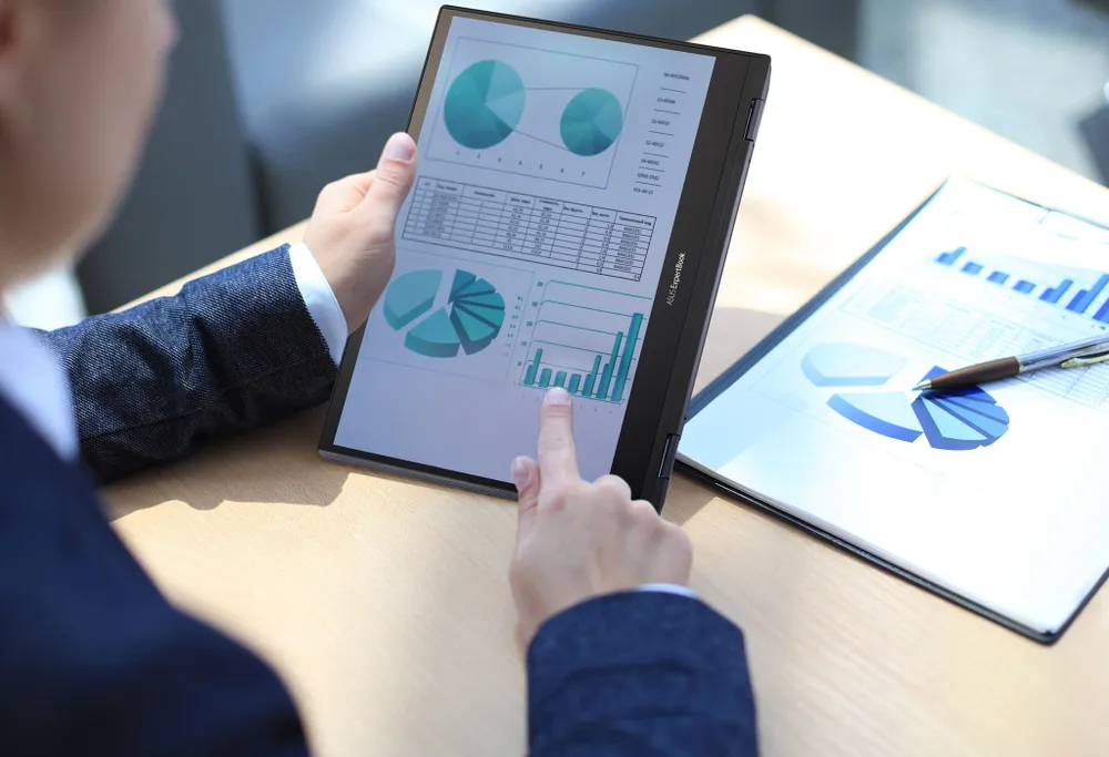 ASUS ExpertBook B5 OLED series laptop dành cho doanh nghiệp ảnh 2