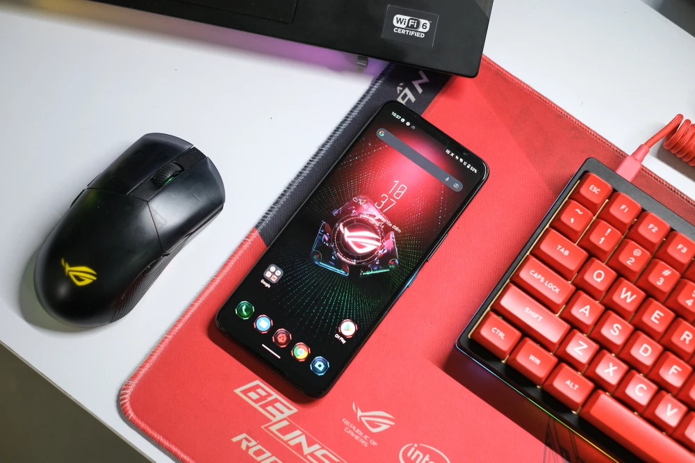 ASUS ROG Phone 5s có mức giá từ 20,99 triệu đồng tại Việt Nam 