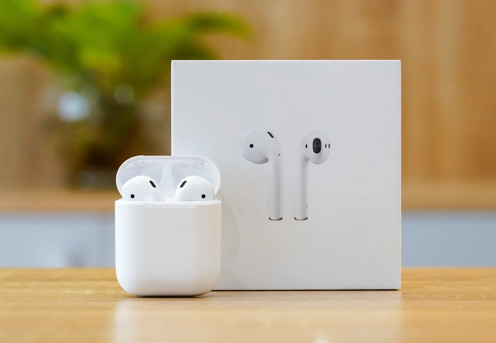 Minh Tuấn Mobile đang là hệ thống phân phối AirPods 2 chính hãng có giá bán tốt nhất thị trường ở thời điểm hiện tại