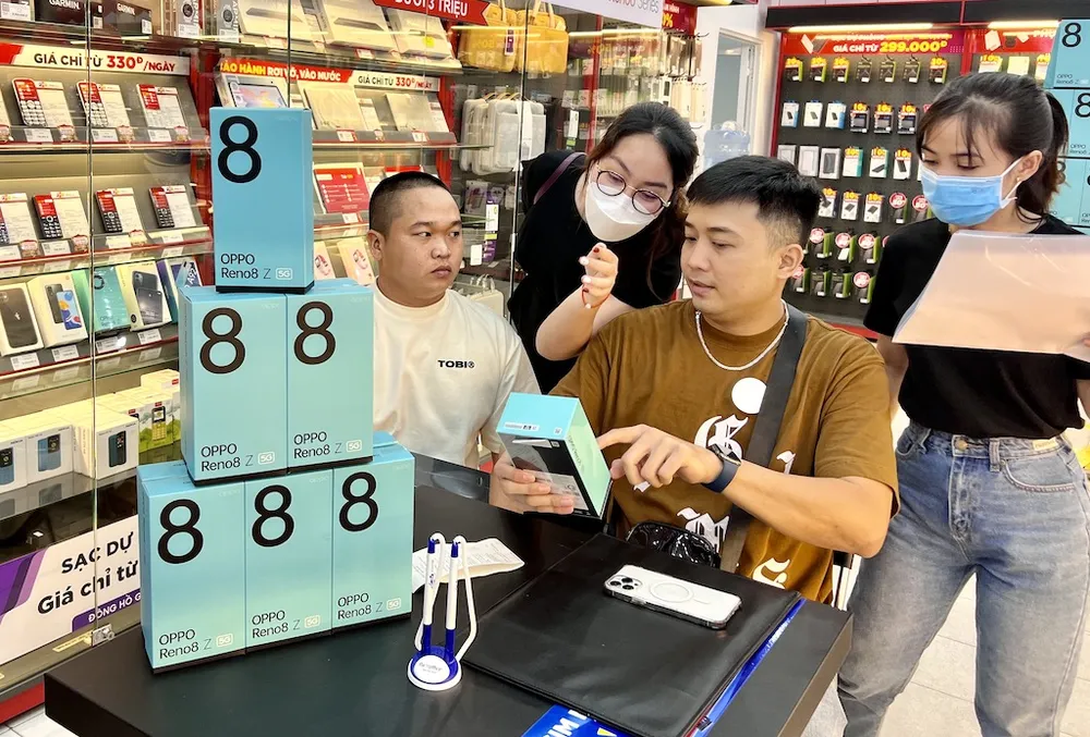 Rộn ràng mở bán Chuyên gia chân dung OPPO Reno8 Series  ảnh 3