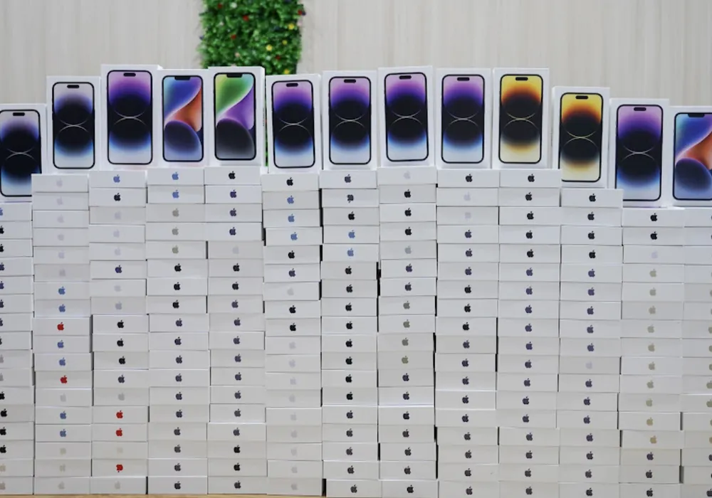 Kho hàng iPhone 14 Series chính hãng VN/A mở cửa, bắt đầu giao máy cho khách ảnh 1