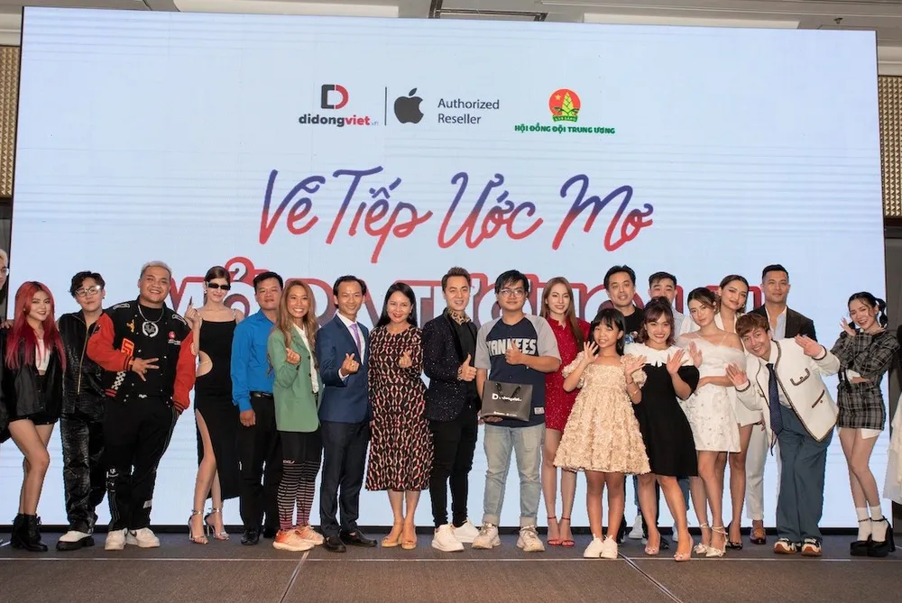 Rạng sáng nay, hàng loạt nhà bán lẻ giao iPhone 14 Series VN/A đến tay người tiêu dùng ảnh 4