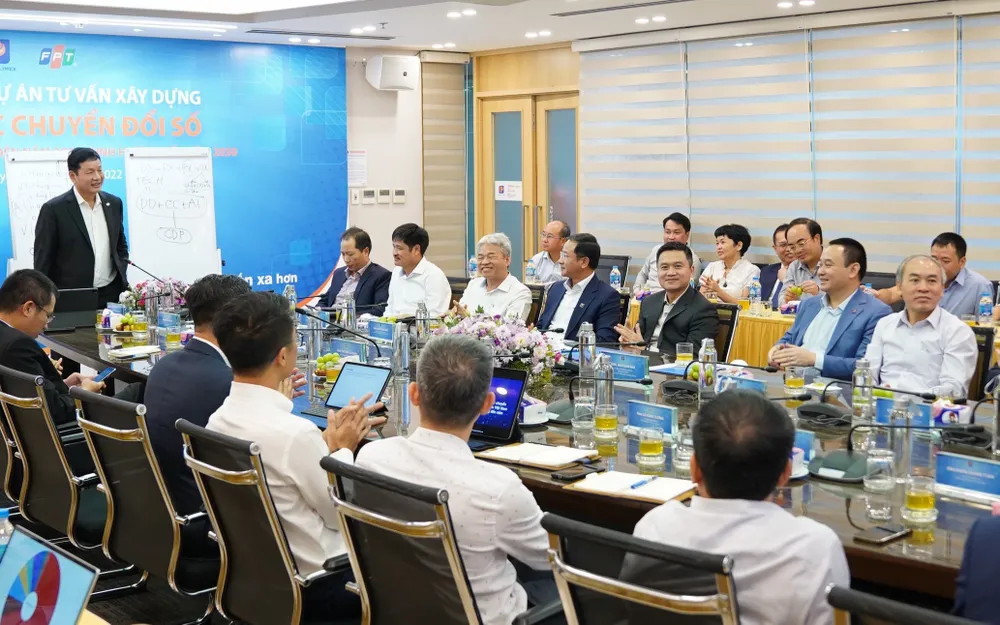 Tập đoàn Xăng dầu Việt Nam khởi động đề án Chuyển đổi số toàn diện cùng Tập đoàn FPT ảnh 1