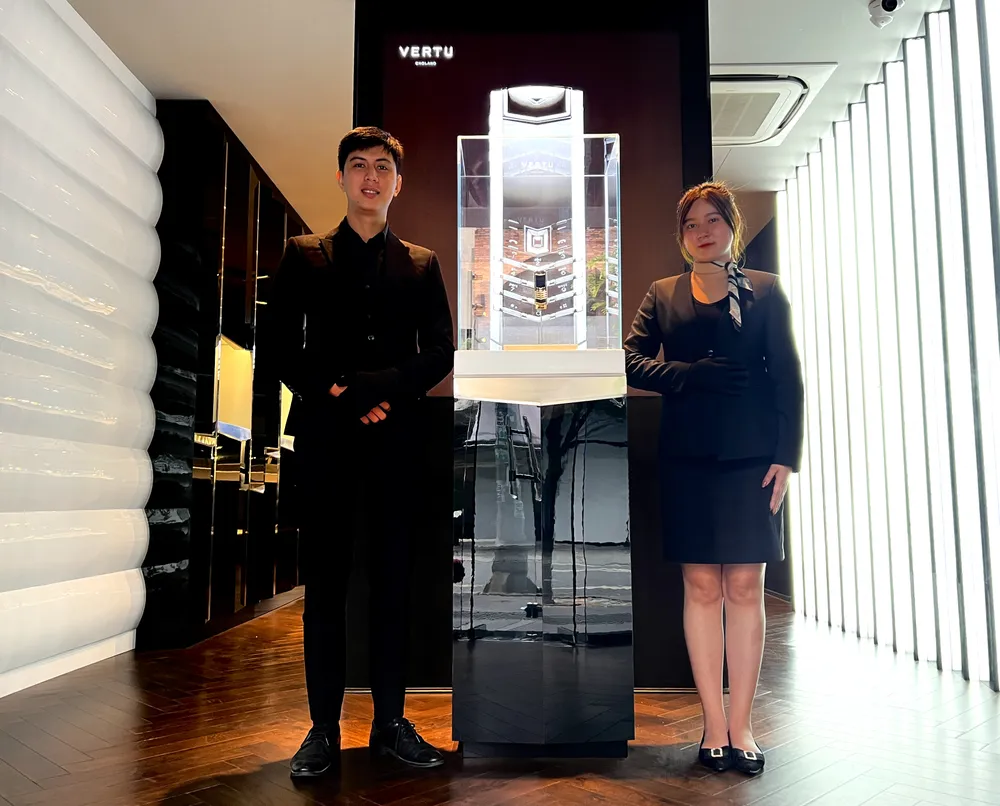 Vào cửa hàng Vertu chính hãng tại TPHCM ảnh 1