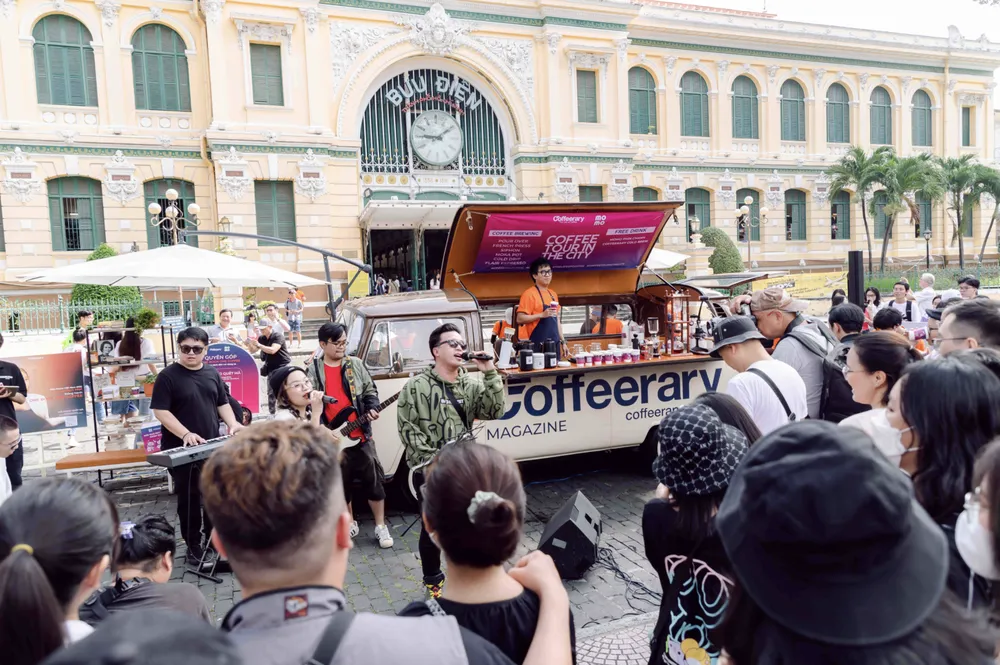 Sôi động hoạt động “MoMo và Coffeerary đồng hành mang sách đến trẻ em vùng xa“ ảnh 2