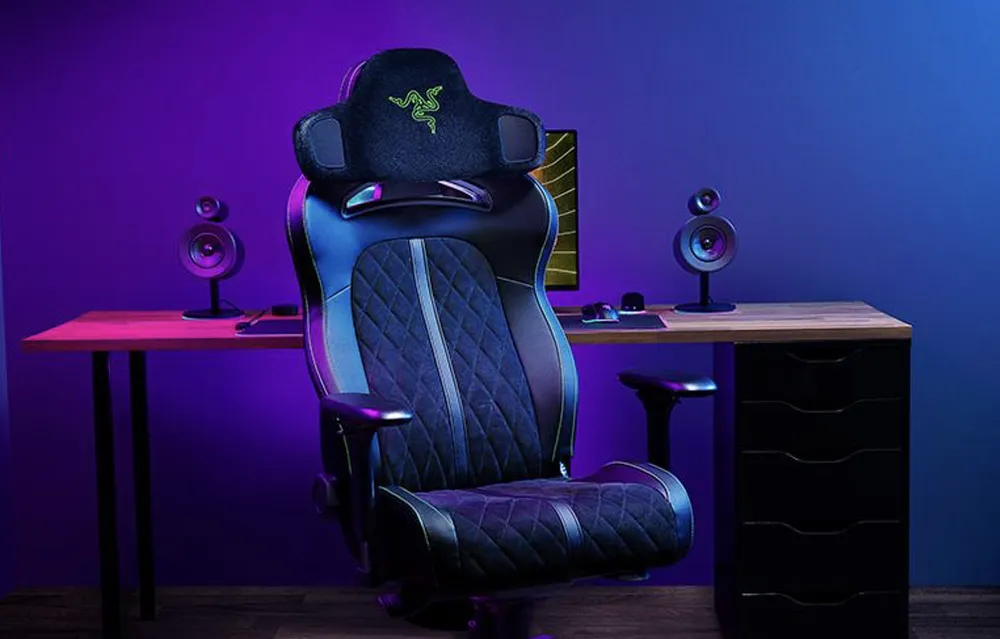 Project Carol được hỗ trợ trên PC và được thiết kế để phù hợp với các loại ghế chơi game, bao gồm cả các dòng ghế Iskur và Enki phổ biến của Razer, được gắn với ghế bằng dây đai đàn hồi, có thể điều chỉnh. Project Carol cung cấp tối đa 8 giờ chơi game trước khi cần sạc, được kết nối qua mạng không dây 2,4 GHz. Project Carol được hỗ trợ trên PC và được thiết kế để phù hợp với các loại ghế chơi game, bao gồm cả các dòng ghế Iskur và Enki phổ biến của Razer, được gắn với ghế bằng dây đai đàn hồi, có thể điều chỉnh. Project Carol cung cấp tối đa 8 giờ chơi game trước khi cần sạc, được kết nối qua mạng không dây 2,4 GHz.