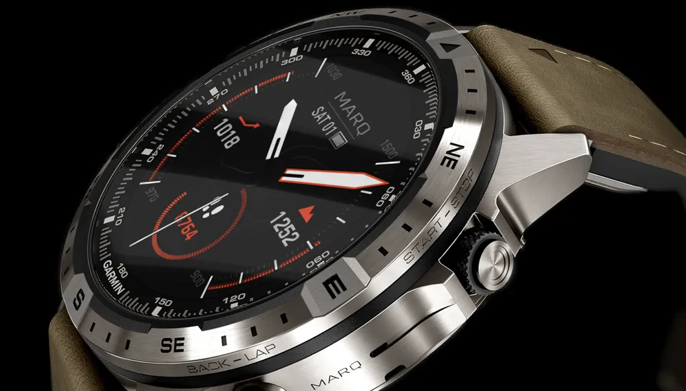 MARQ Adventurer với thiết kế vòng bezel thể hiện la bàn đa hướng 360 độ cùng cảm biến điều hướng ABC tích hợp giúp người dùng luôn đi đúng hành trình. MARQ Adventurer với thiết kế vòng bezel thể hiện la bàn đa hướng 360 độ cùng cảm biến điều hướng ABC tích hợp giúp người dùng luôn đi đúng hành trình.